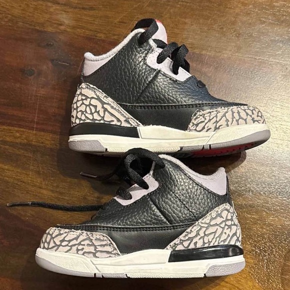 Nike Jordan 3 Infant Black Cement size 7 - Picture 1 of 4